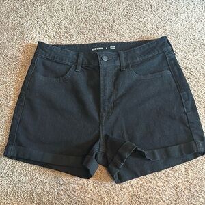 NWOT black Old navy high rise jean shorts.